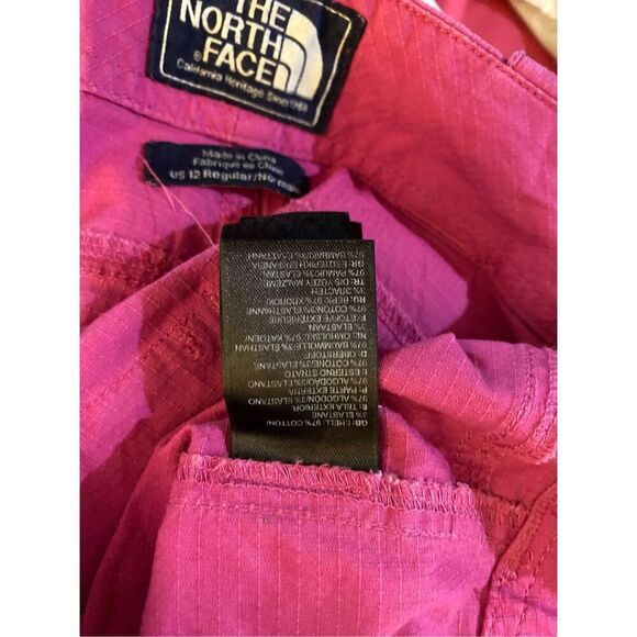 The North face Woman’s Magenta Pink Outdoor Hiking Shorts Size 12 - Picture 6 of 6